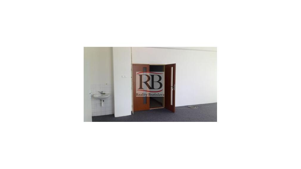 Kancelárie, Bojnická, Bratislava III