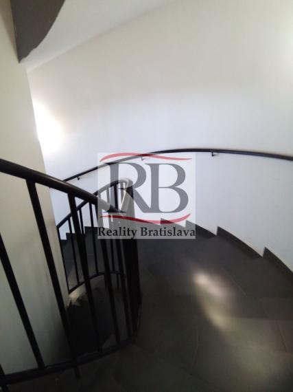 Kancelárie na prenájom, Rožňavská, Bratislava II