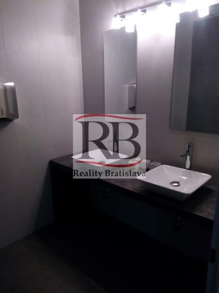 Open-space kancelárske priestory v Starom Meste na Palisádach