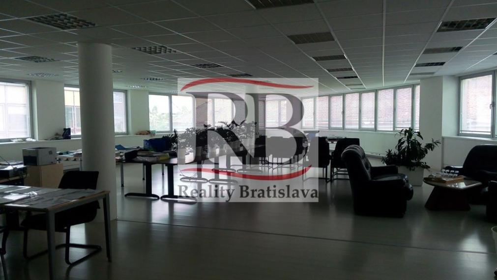 Open-space kancelárske priestory v Starom Meste na Palisádach