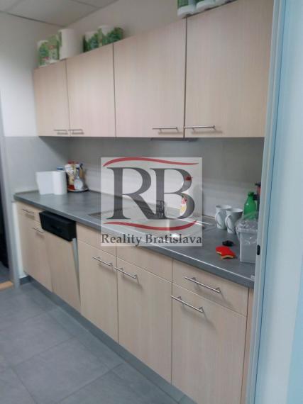 Open-space kancelárske priestory v Starom Meste na Palisádach