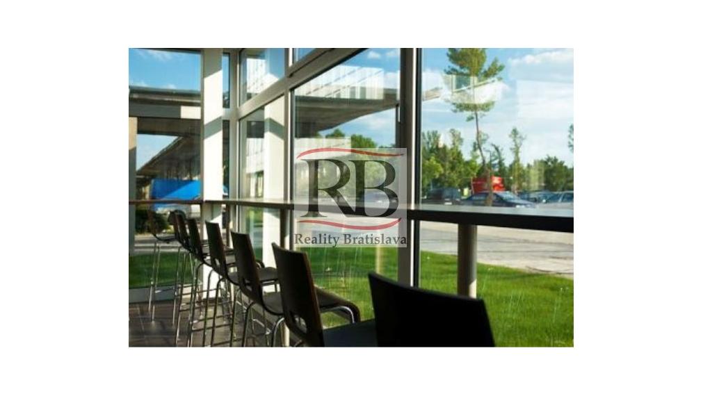 Kancelársky a skladový priestor v mestskej časti Vajnory