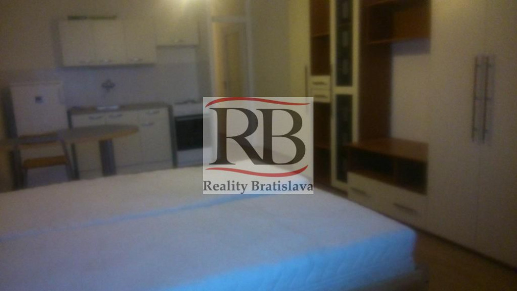 Ponúkame na prenájom 1 izbový byt na ulici Rezedová, Ružinov, Bratislava