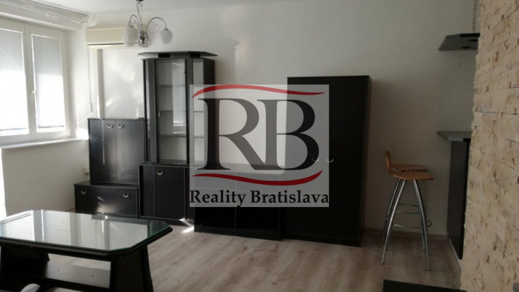 Ponúkame na prenájom 2 izbový byt na ulici Pri Šajbách, Rača, Bratislava