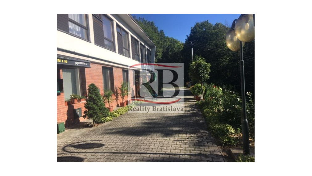 Chata pri jazere na predaj, Stará Turá - Dubník