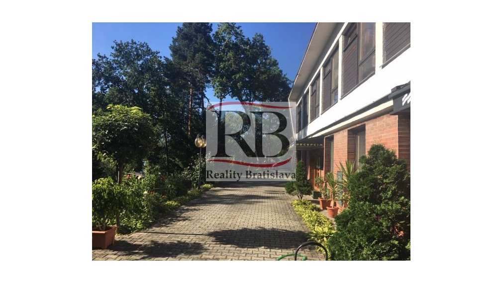 Chata pri jazere na predaj, Stará Turá - Dubník