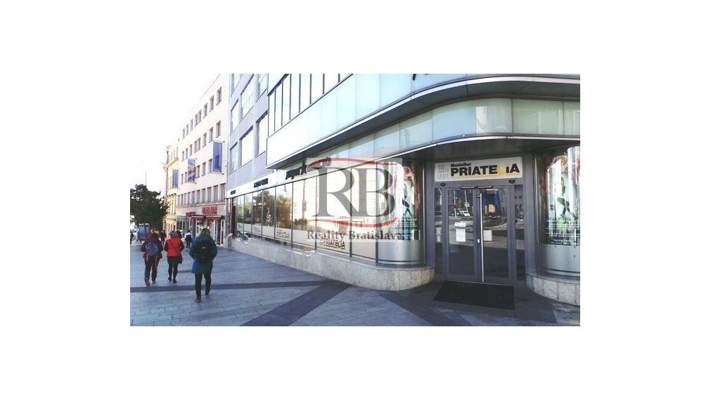 Obchodný priestor 363m² v BA I - Starom Meste na prenájom