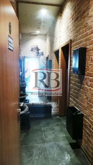 Obchodný priestor 363m² v BA I - Starom Meste na prenájom