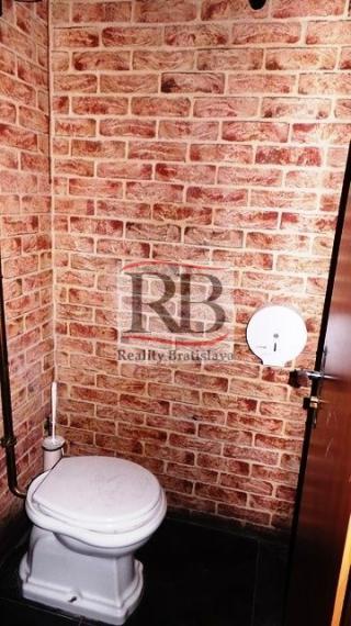 Obchodný priestor 363m² v BA I - Starom Meste na prenájom