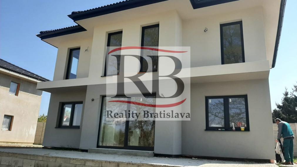 Novostavba – víkendový 5 izbový RD Jakubov, pozemok 348 m2