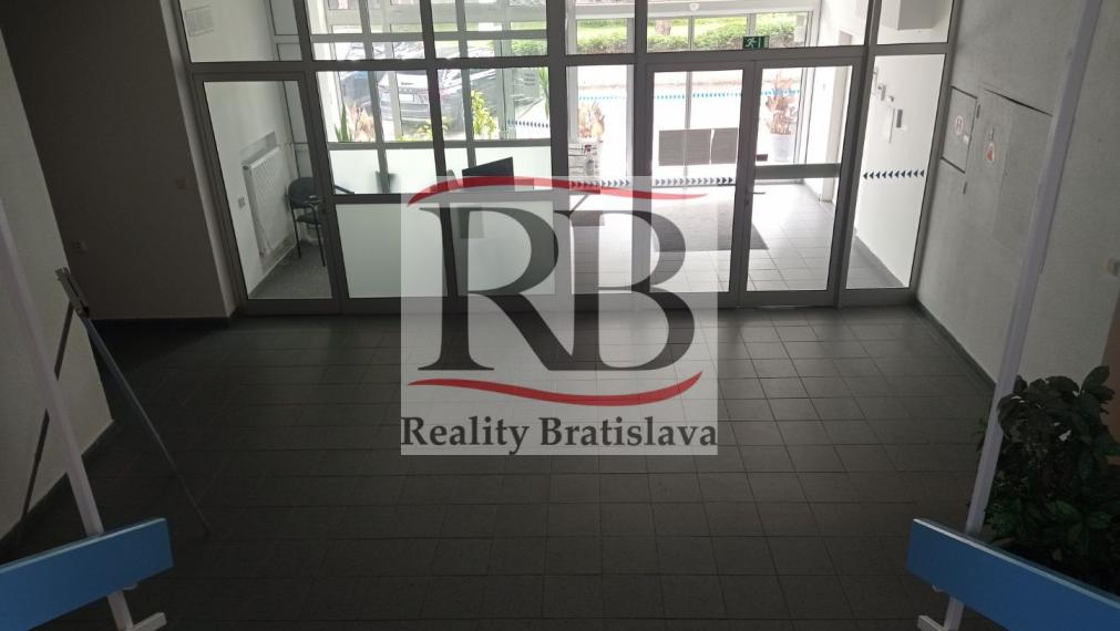 Kancelárske priestory na Panónskej ceste 37 až 148,5 m2