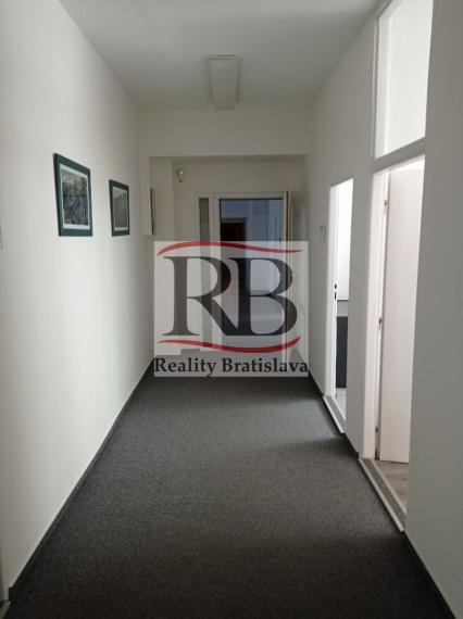 Kancelárske priestory na Panónskej ceste 37 až 148,5 m2