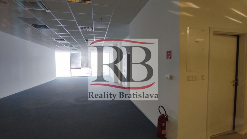 Priestor vo Vienna Gate, 100m2, Bratislava - Petržalka