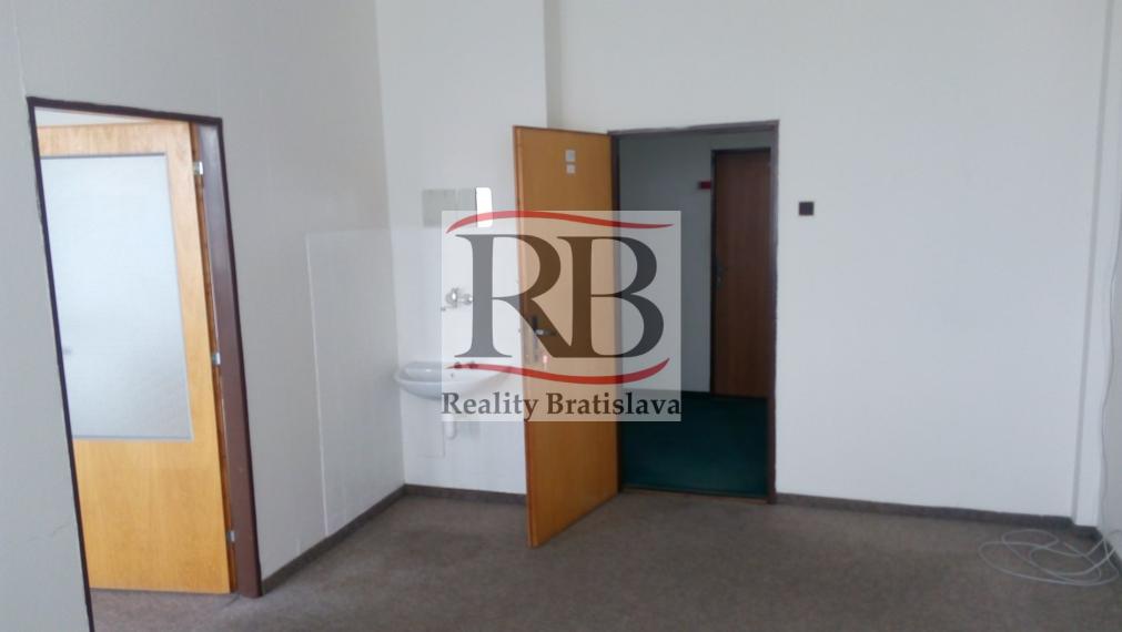 Kancelárske priestory na prenájom, Nádražná - Ivanka pri Dunaji