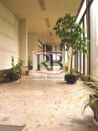 Kancelárske priestory na prenájom, Nádražná - Ivanka pri Dunaji