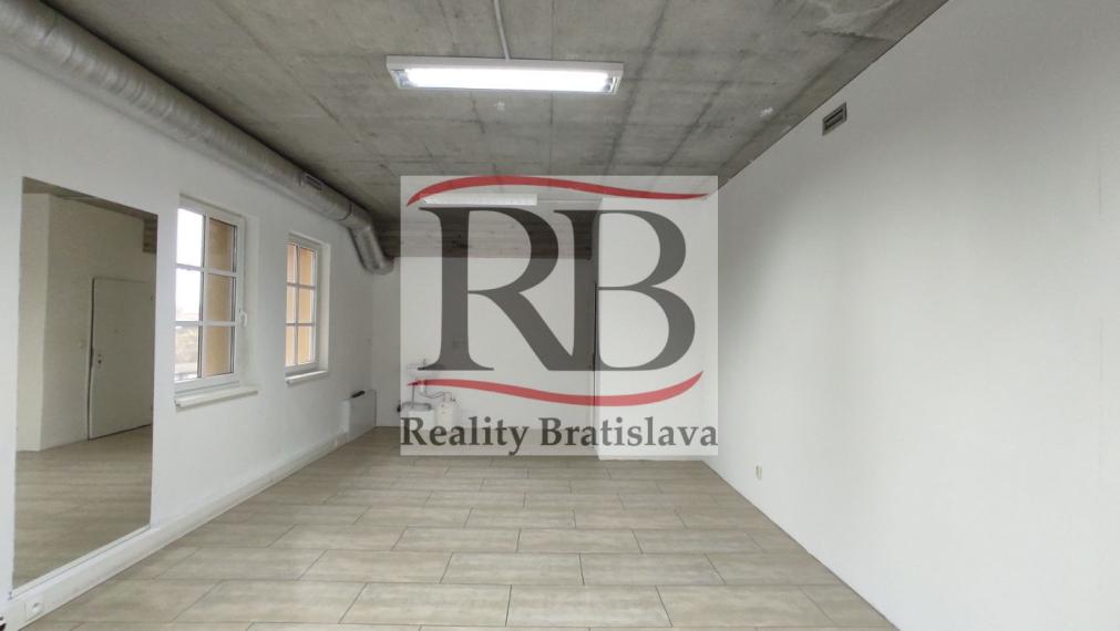 Priestory na Rebarborovej ulici v budove Harley Davidson na prenájom, BAII