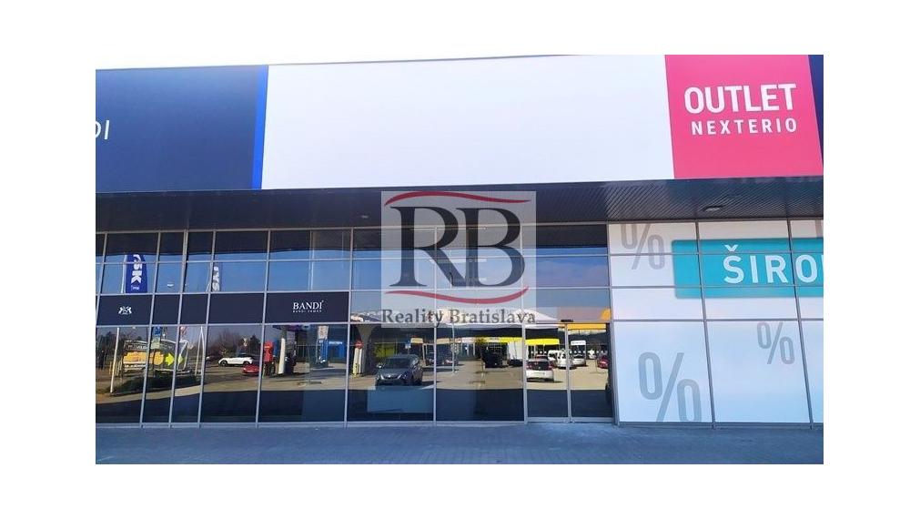 Obchodný priestor 340m² v OC KORZO na prenájom
