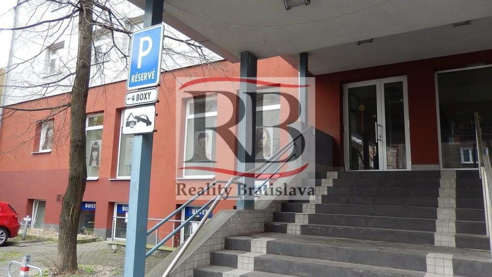 Kancelárske priestory na Záhradníckej ulici na prenájom, Ružinov