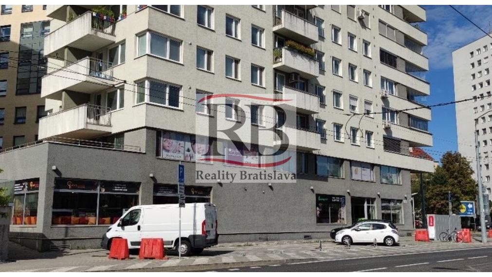 Parkovacie miesto na rohu ulíc Miletičova a Košická na predaj
