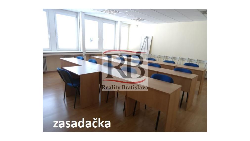 Kancelárske priestory, Pluhová, Bratislava III