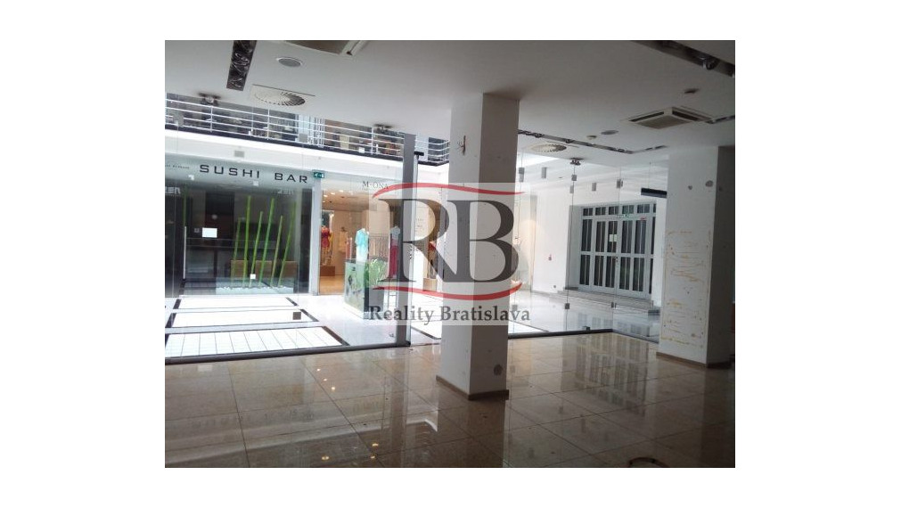Lukratívny butik v centre, 48m2