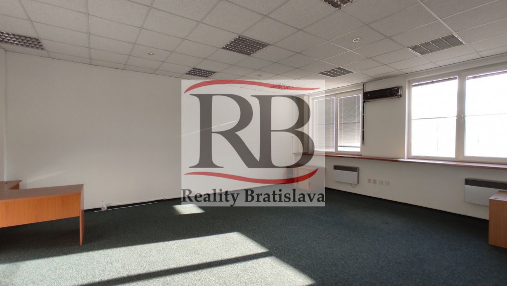 Kancelársky celok s terasou na Hattalovej ulici v Bratislava III, 205,44m2