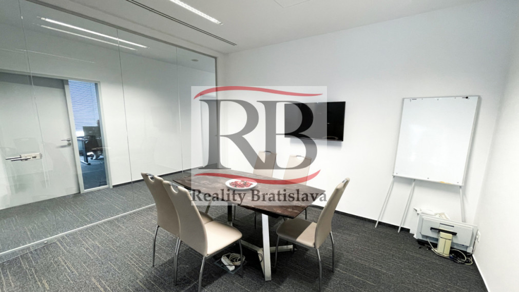 Moderny kancelársky priestor v Reding Tower 2, Račianska ulica, 508 m2