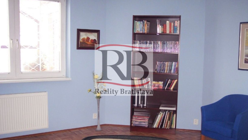 Na predaj rodinný dom na Orenburskej ulici v Podunajských Biskupiciach TOP