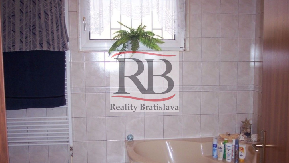 Na predaj rodinný dom na Orenburskej ulici v Podunajských Biskupiciach TOP