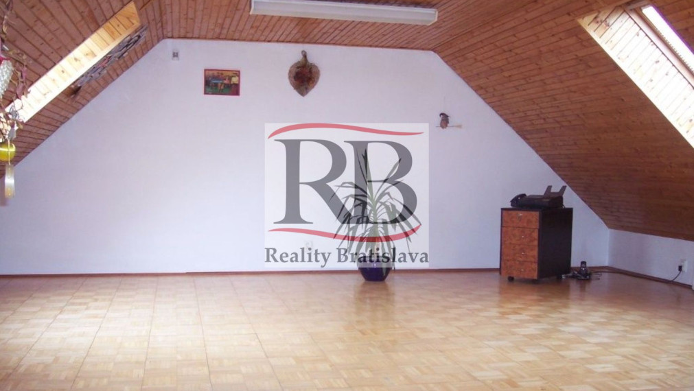 Na predaj rodinný dom na Orenburskej ulici v Podunajských Biskupiciach TOP