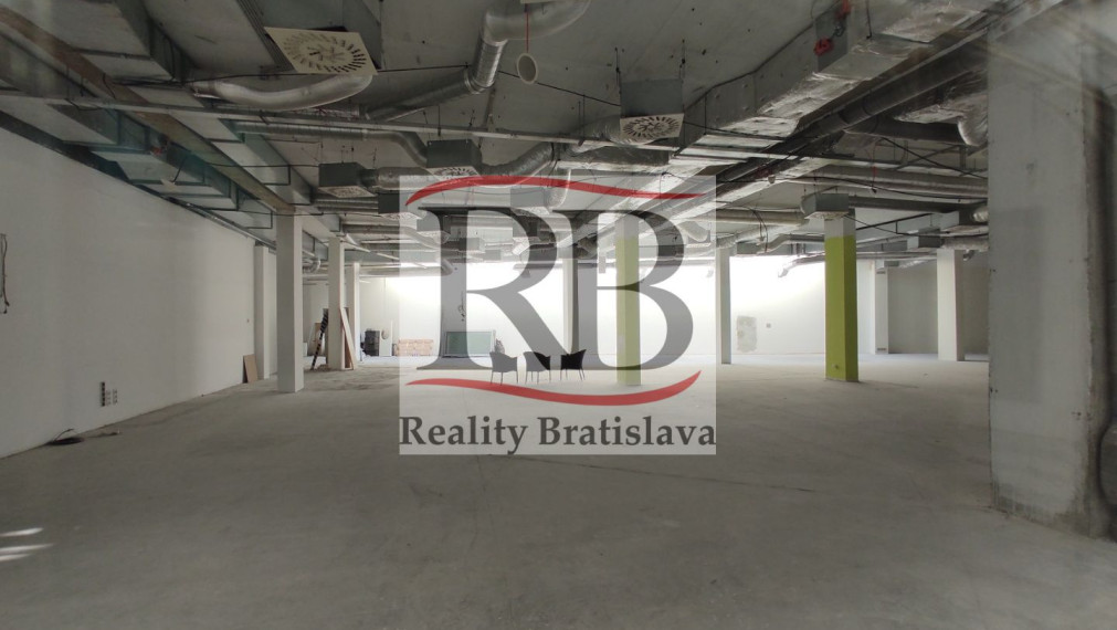 Obchodné priestory v tesnej blízkosti Prezidentského paláca, EUROPEUM TOP