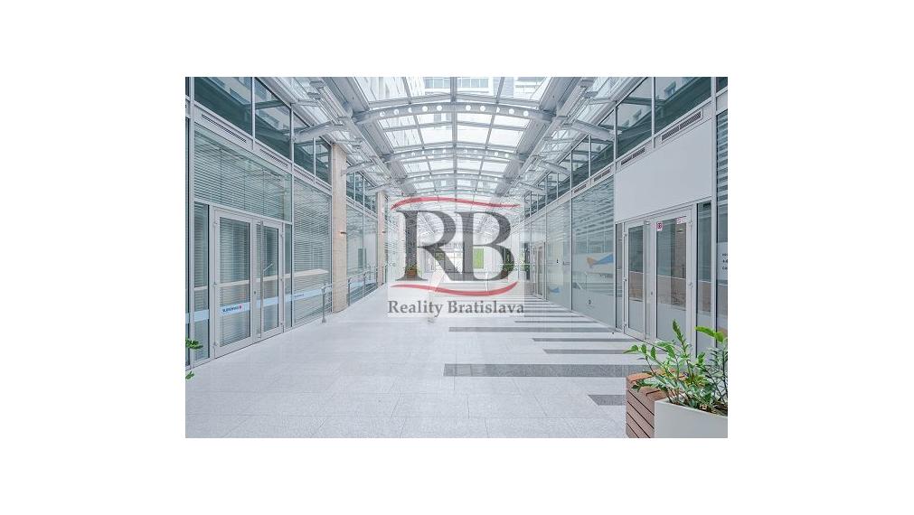 Obchodné priestory v tesnej blízkosti Prezidentského paláca, EUROPEUM TOP