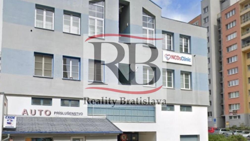 Garáž 17m2 na Pribišovej ulici, Dlhé diely na predaj