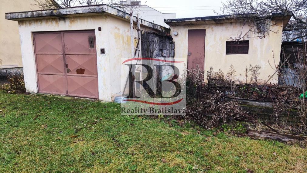 Rodinný dom v obci Sološnica na predaj