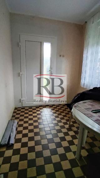 Rodinný dom v obci Sološnica na predaj