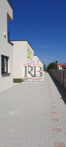 Novostavba 5 izbového rodinného domu