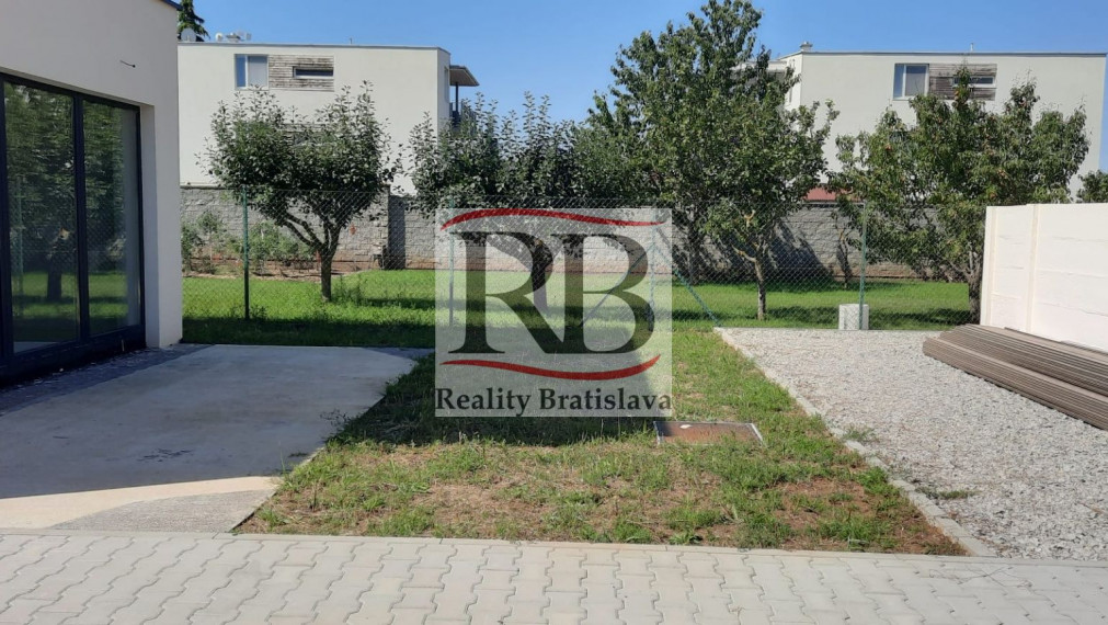 Novostavba 5 izbového rodinného domu