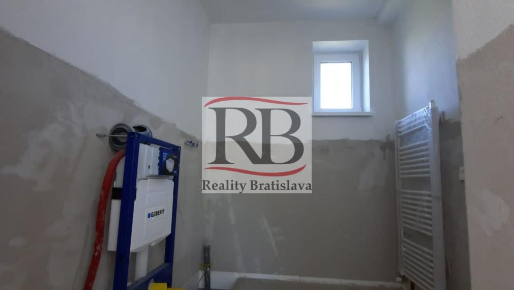 Novostavba 5 izbového rodinného domu