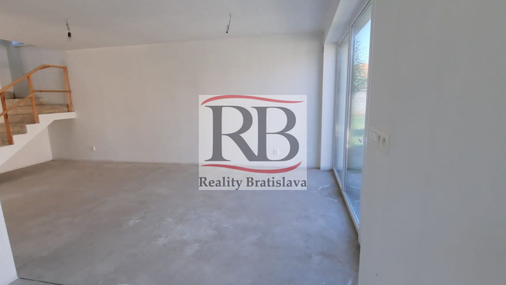 Novostavba 5 izbového rodinného domu