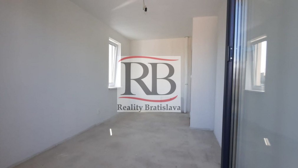 Novostavba 5 izbového rodinného domu