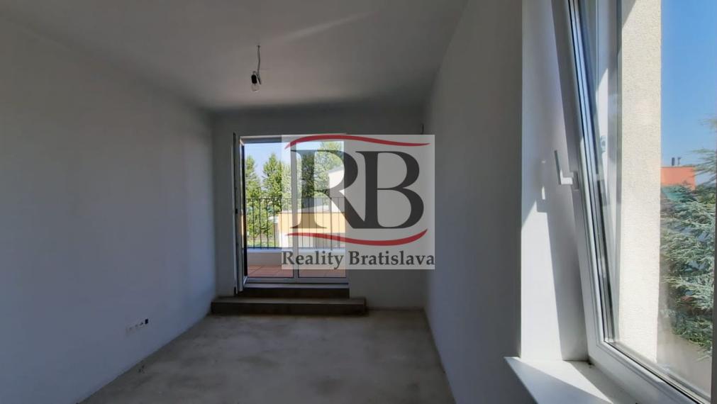 Novostavba 5 izbového rodinného domu