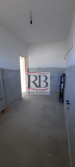 Novostavba 5 izbového rodinného domu