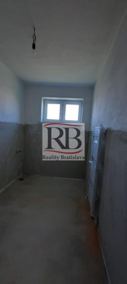 Novostavba 5 izbového rodinného domu