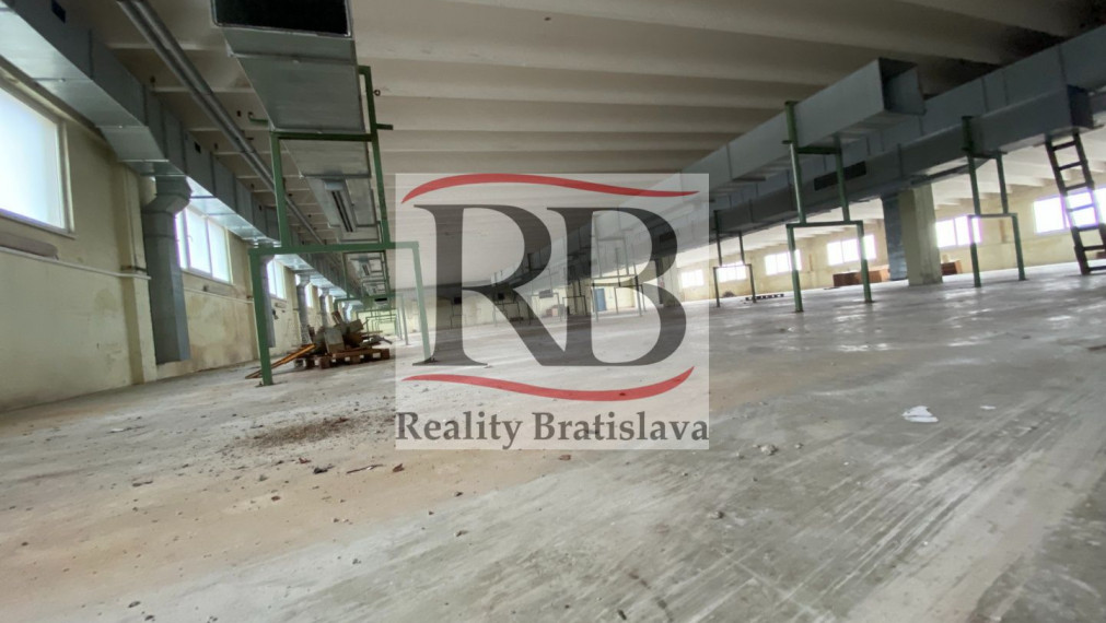 Skladovo – výrobný areál Kúty, Továrenská ulica