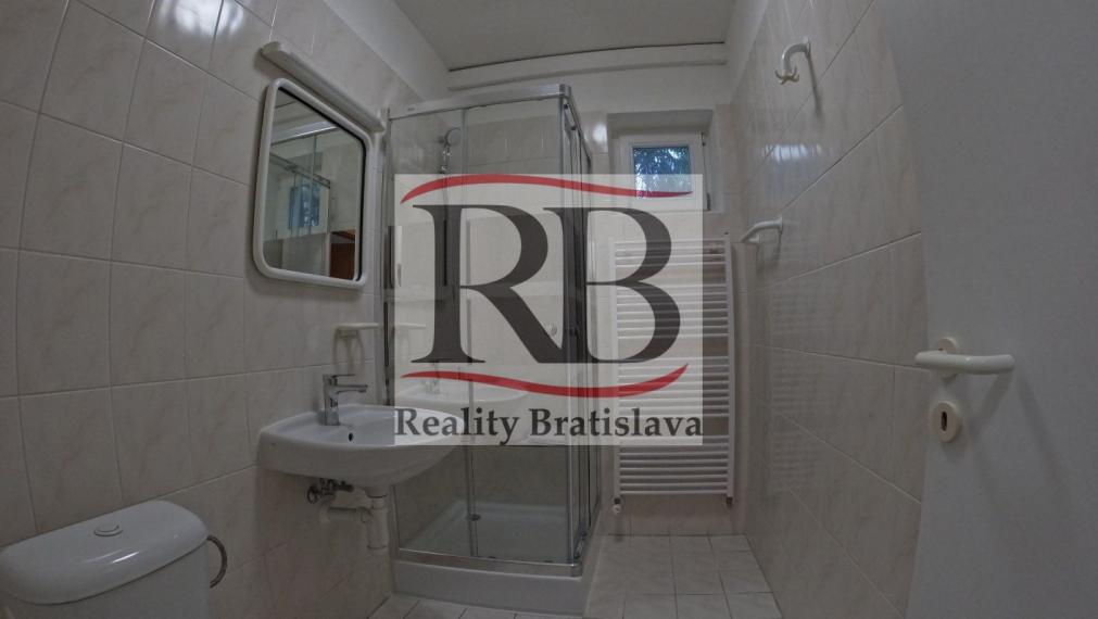 Administratívna budova na prenájom - Kráľovské údolie, Bratislava I 