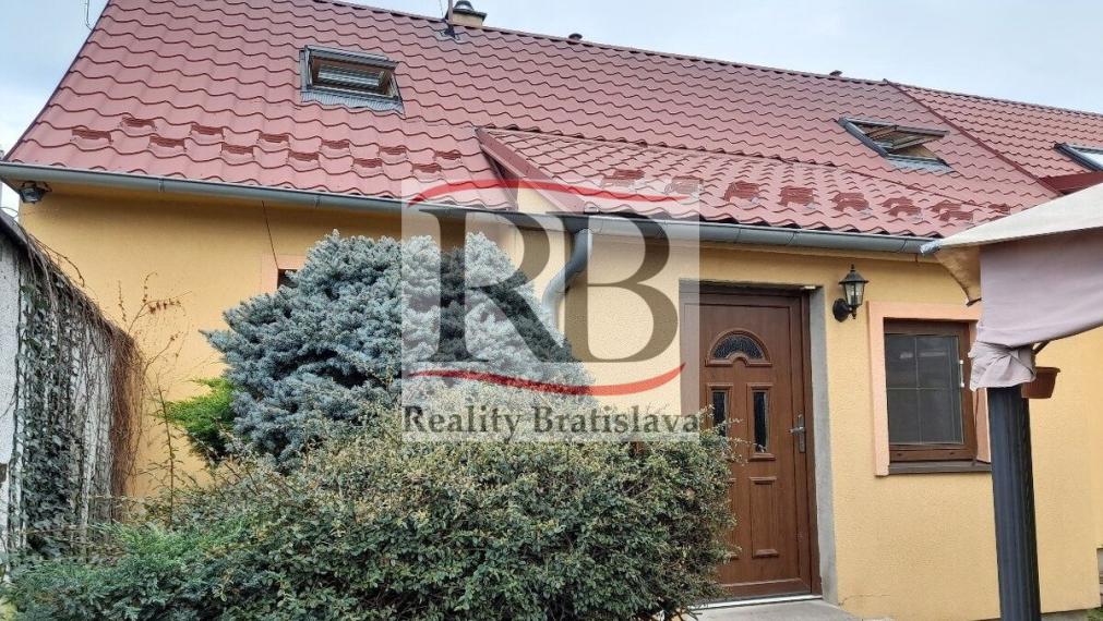 Zariadený 3i rodinný dom v obci Gajary