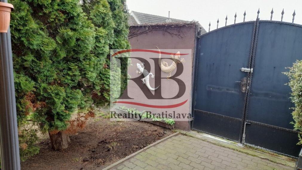 Zariadený 3i rodinný dom v obci Gajary