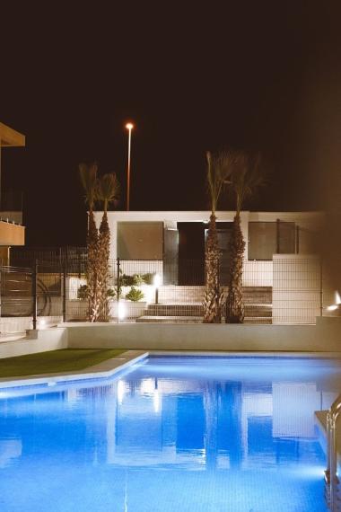 Dvoj a trojizbové apartmány v rezidenčnej oblasti Villamartin, Costa Blanca