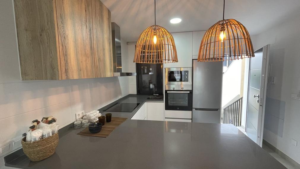 Dvoj a trojizbové apartmány v rezidenčnej oblasti Villamartin, Costa Blanca