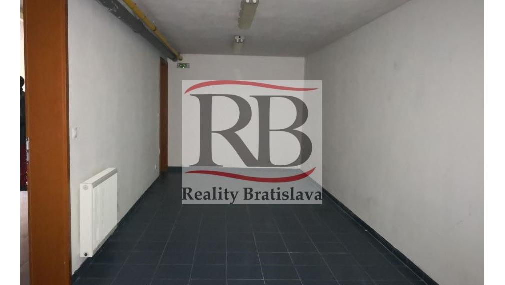 Skladový priestor, v blízkosti Figara, 200 m2